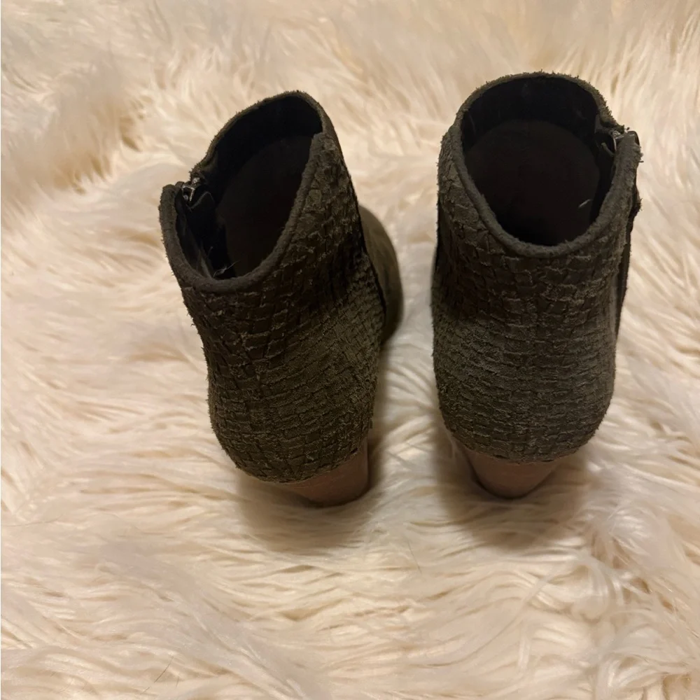 Sole Society Green Booties Size 7.5